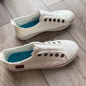 White Slip-On Sneakers with Black Accents Size 8 BlowFish